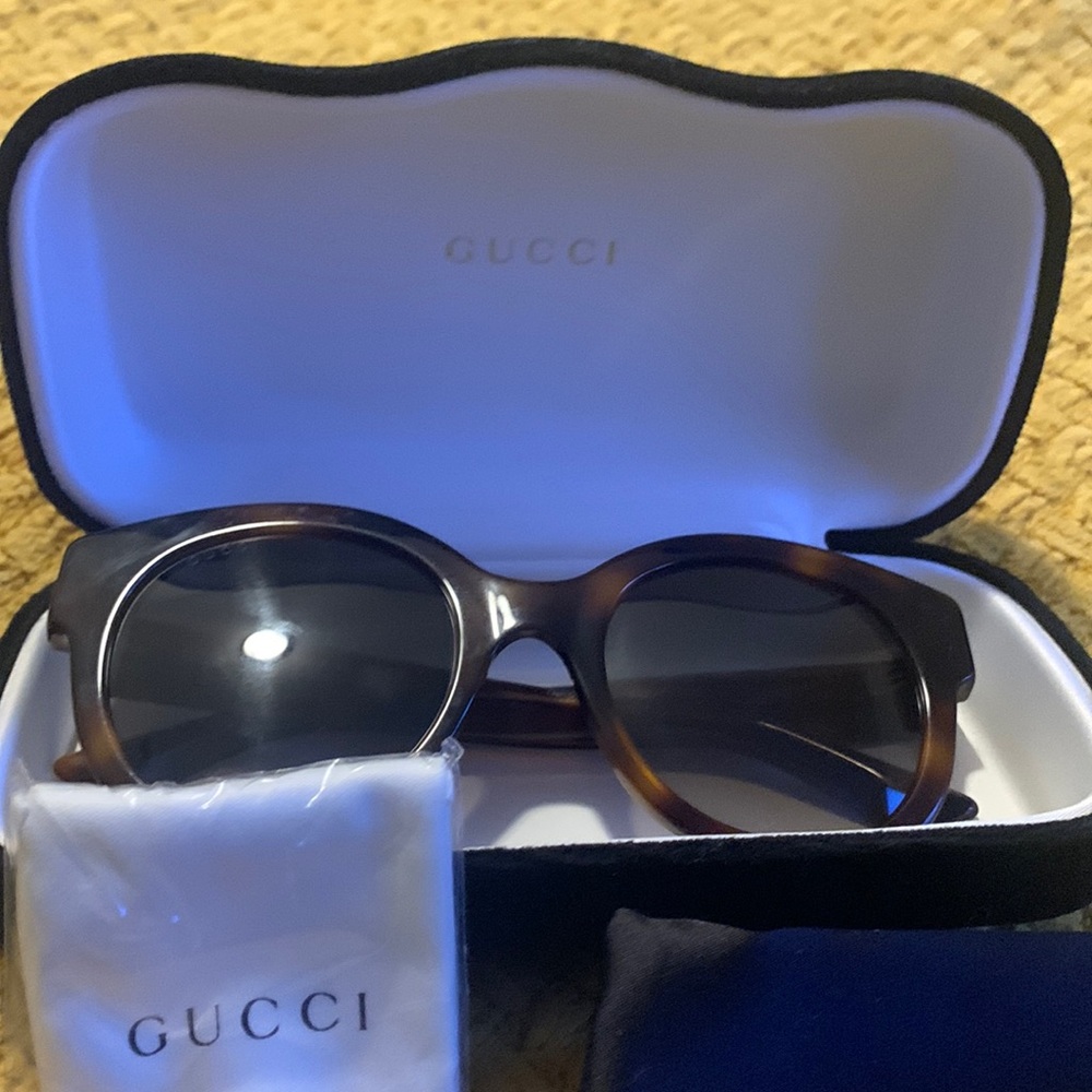 Gucci Sunglasses Like New